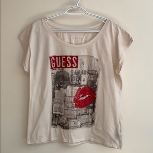 Guess graphic tshirt